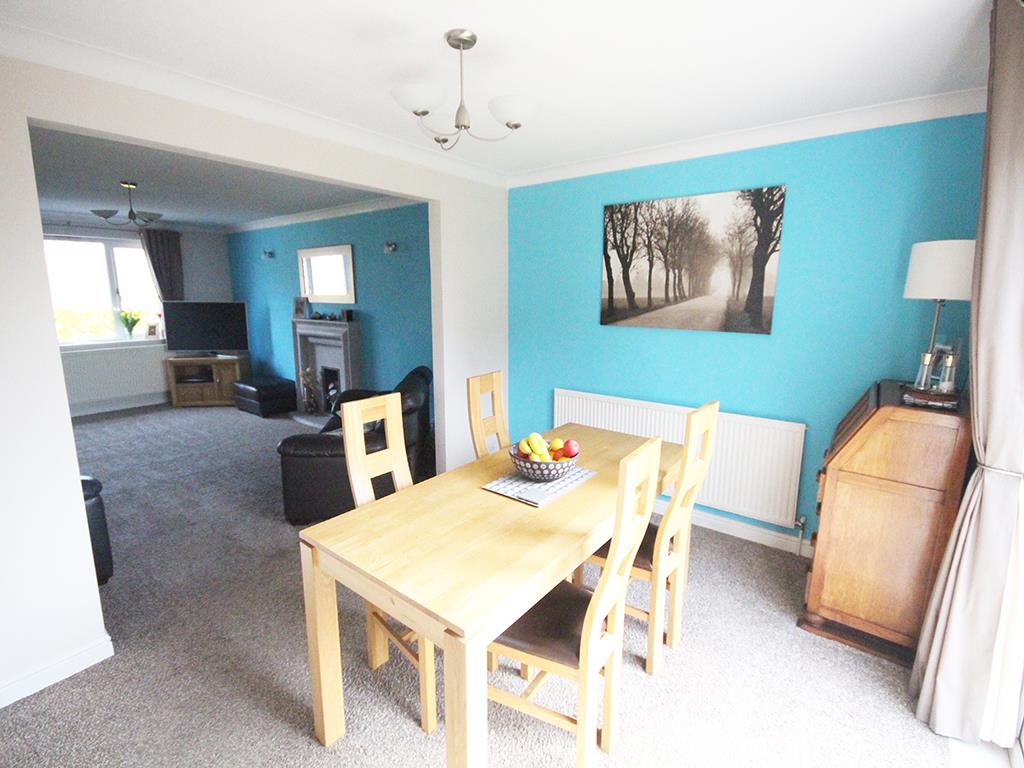 4 bedroom detached house For Sale in Earby - IMG_2504.jpg